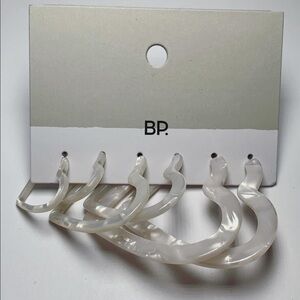 Pack of three hoop heart earrings